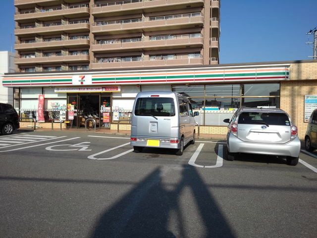 コンビニ　セブンイレブン博多井相田2丁目（コンビニ）まで1100m