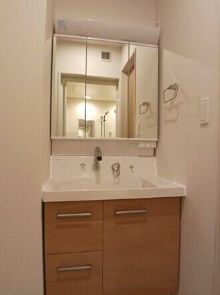 洗面設備　広い洗面スペース