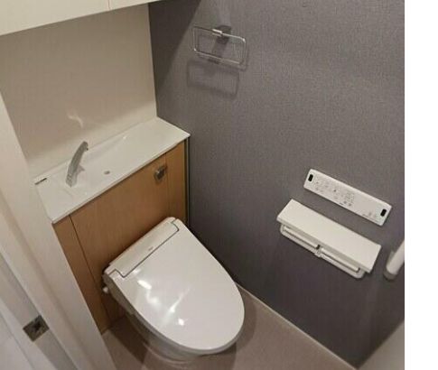 トイレ　落ち着いたトイレです