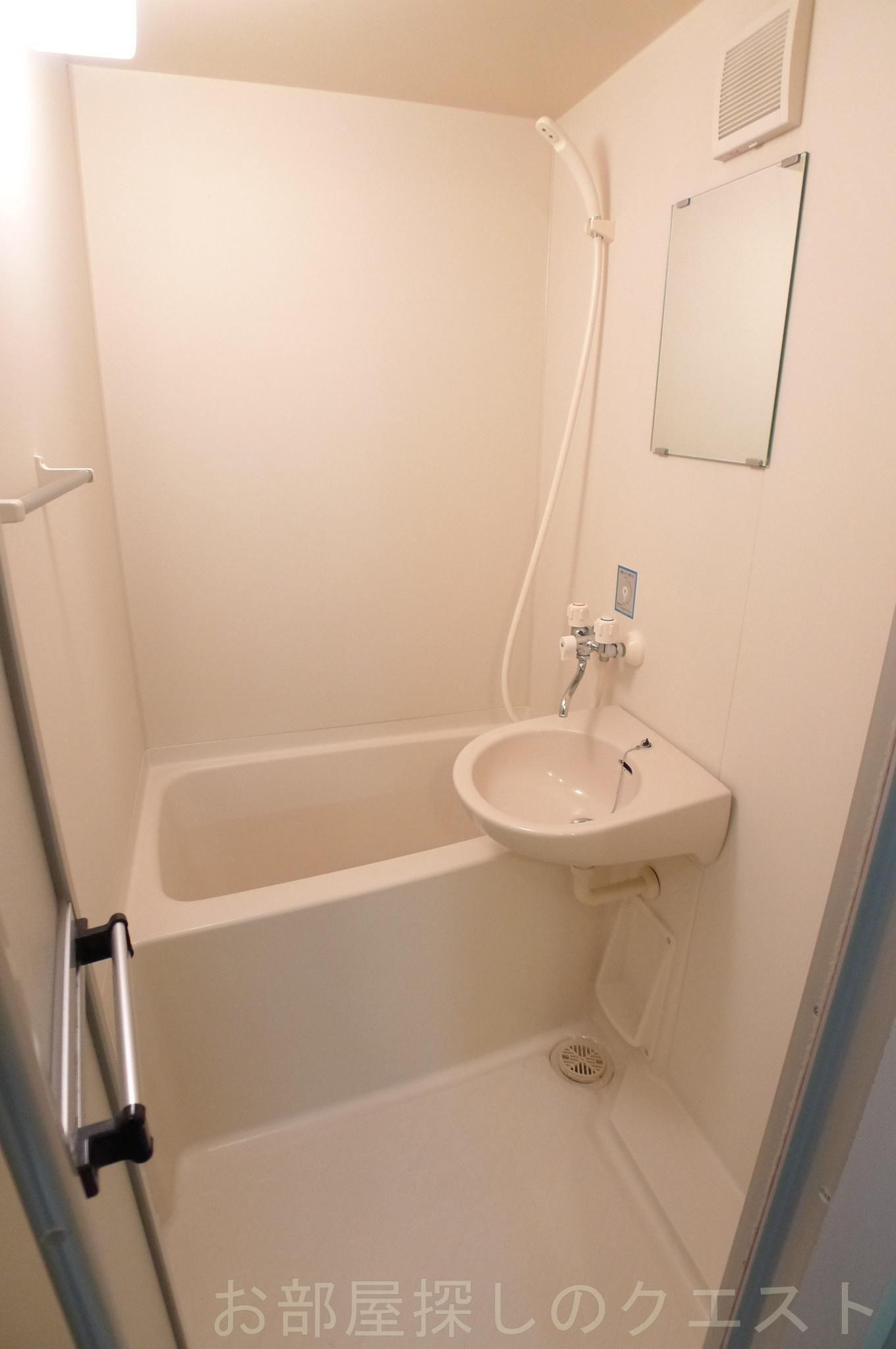 バス・シャワールーム　（写真は同タイプ）