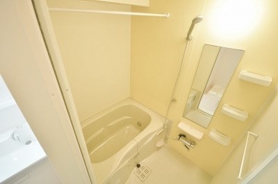 バス・シャワールーム　★追い炊き機能＆浴室乾燥機付き★