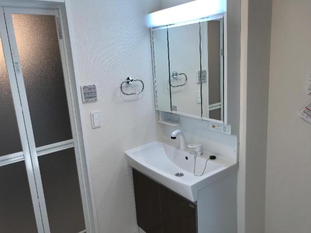 洗面設備　洗髪洗面化粧台