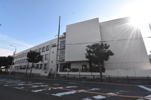 小学校　大阪市立依羅小学校（小学校）まで182m