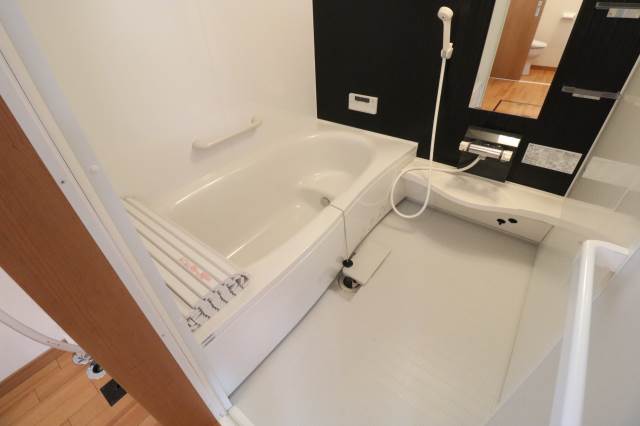 バス・シャワールーム　綺麗な浴室です♪