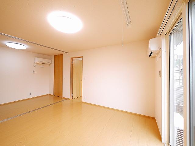 居室・リビング　ゆったりとした居間です