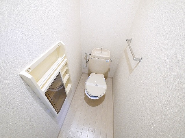 トイレ　トイレもきれいです