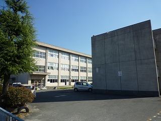 小学校　四日市市立 富洲原小学校（小学校）まで753m