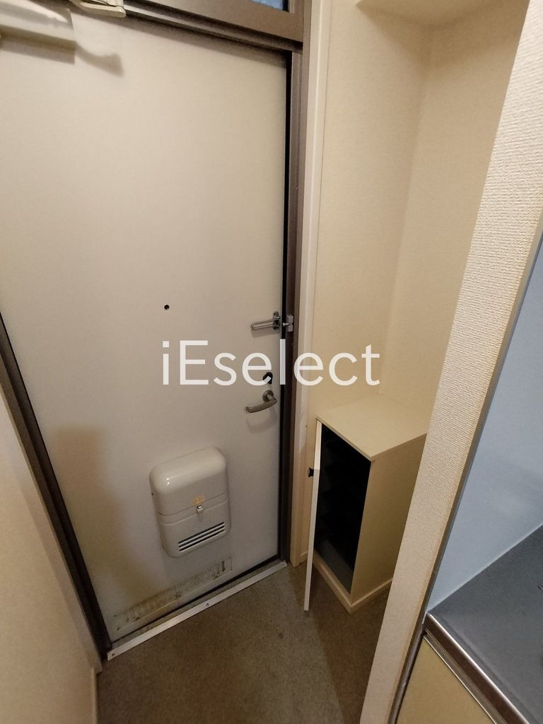 玄関　シューズボックス完備です。