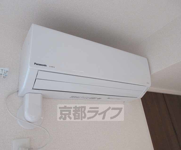 その他設備　最新エアコン付き・