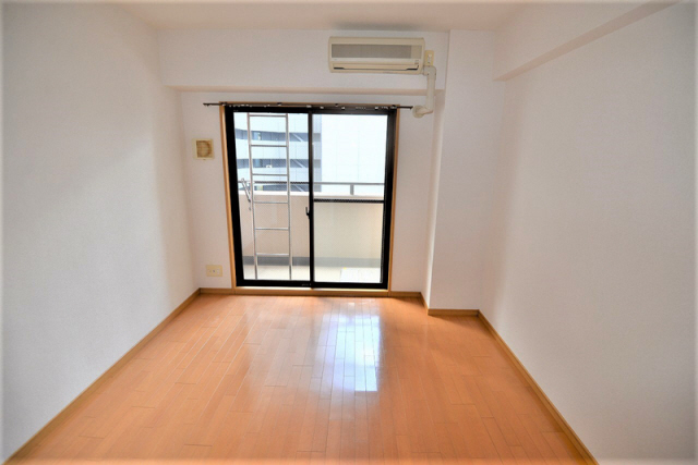居室・リビング　写真は同マンションの別のお部屋のものです
