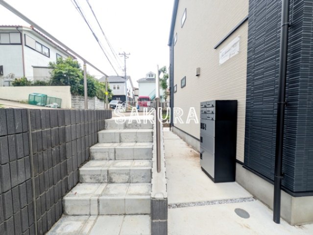 エントランス　帰りが楽しみになる重厚感あるエントランスです♪