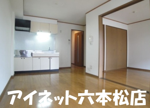 居室・リビング　広々としていいですね。