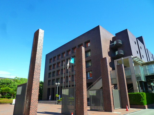 大学・短大　武庫川女子大学（大学・短大）まで777m