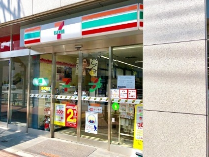 コンビニ　セブンイレブン 三河島駅前店（コンビニ）まで111m