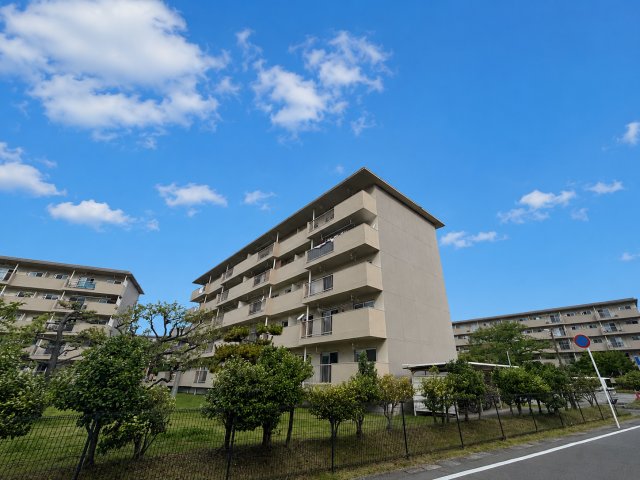 建物外観　3階の角住戸のお部屋です★