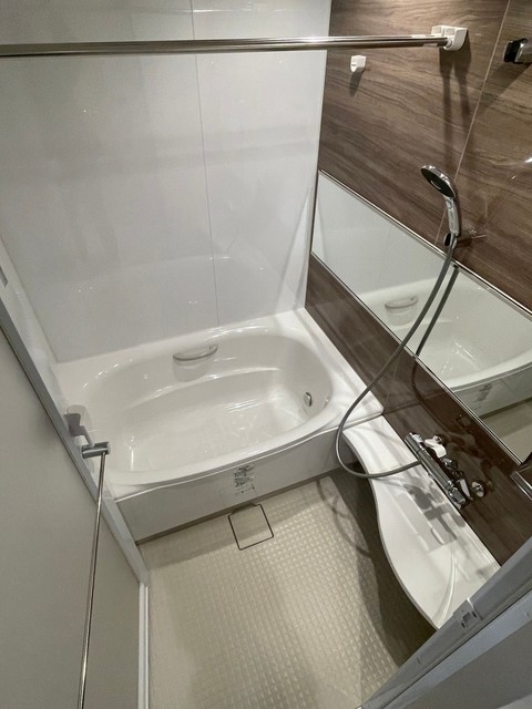 バス・シャワールーム　★追炊き・浴室乾燥機付きのお風呂★