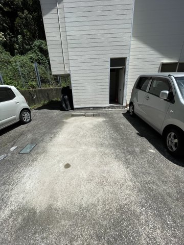 駐車場　敷地内駐車場有り。駐車位置はこちらです。