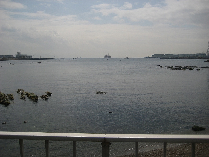 眺望　物件から歩いてすぐに海が有ります。海が好きな方にオススメの物