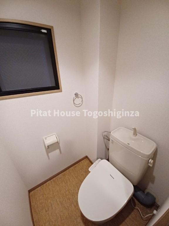 トイレ　別部屋参考写真（新規でウォシュレットが付きます。）