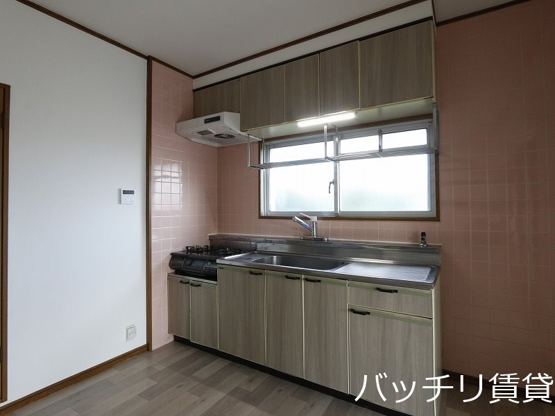 キッチン　別号室の画像。現況優先