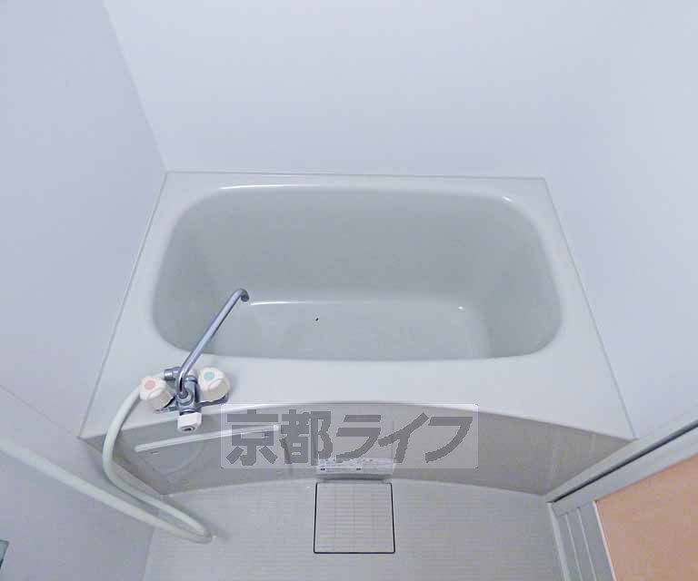 バス・シャワールーム　綺麗なお風呂です。