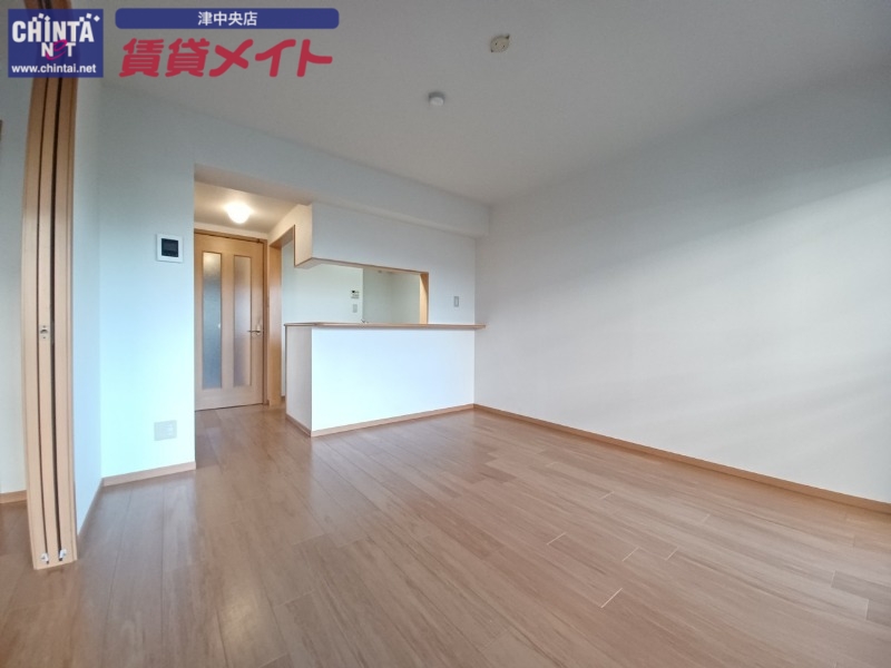 居室・リビング　別部屋参考写真です