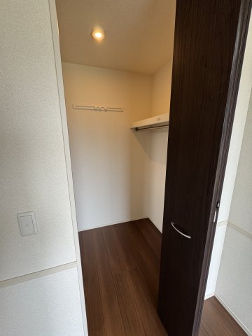 収納　ウォークインクローゼット