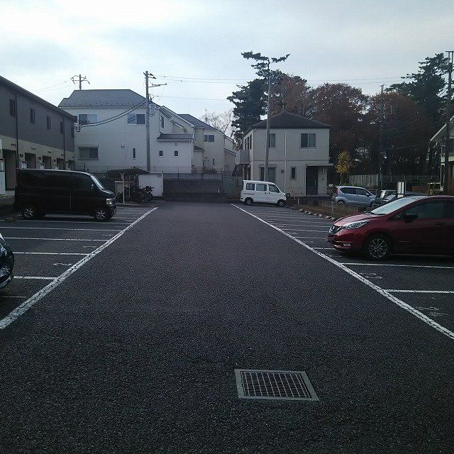 駐車場　駐車場完備