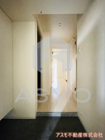 玄関　同マンション別部屋　参考写真