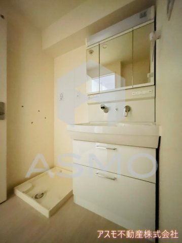 洗面設備　同マンション別部屋　参考写真