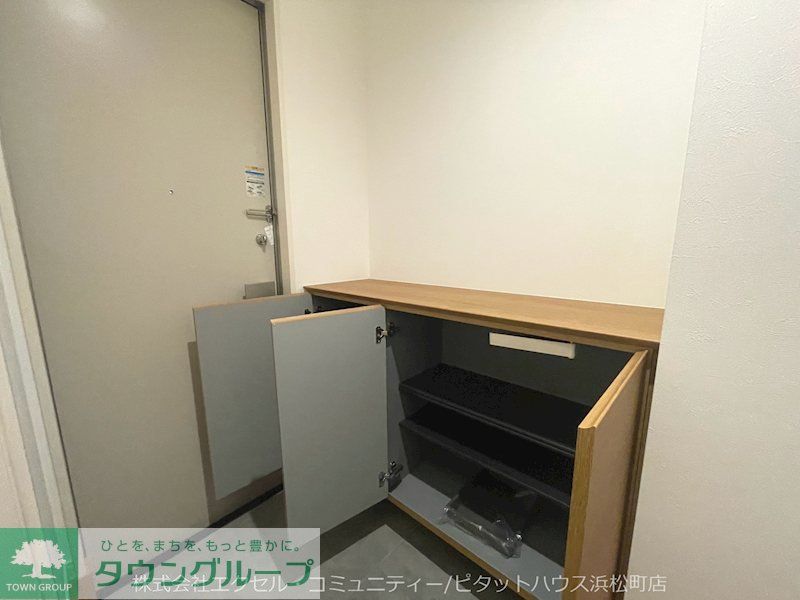 玄関　設備