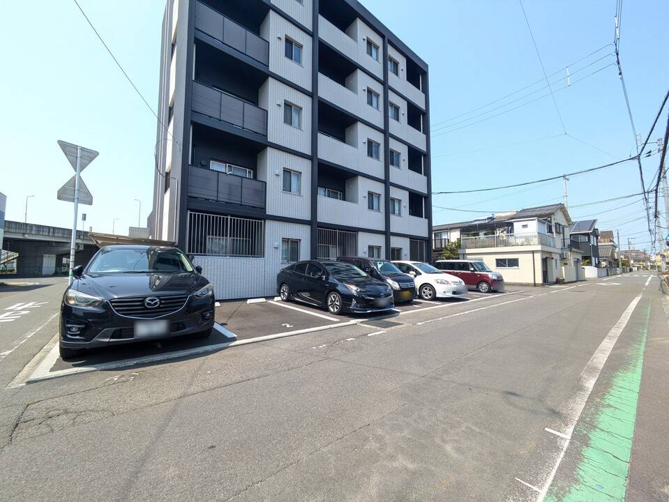 駐車場　駐車場