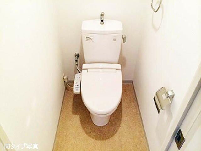 トイレ　写真は同タイプ住居です。