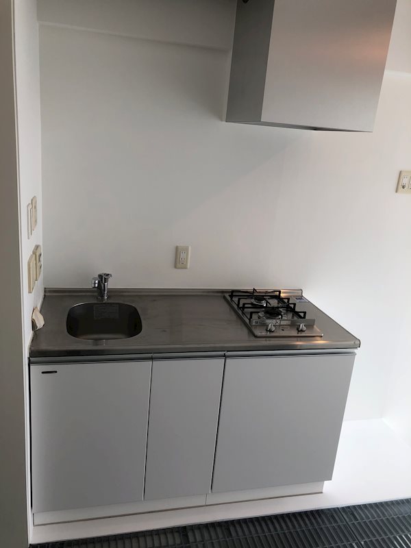キッチン　同建物同号室の室内写真です。
