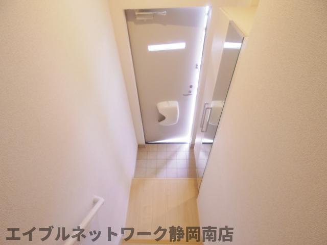 玄関　シンプルで使いやすい玄関です