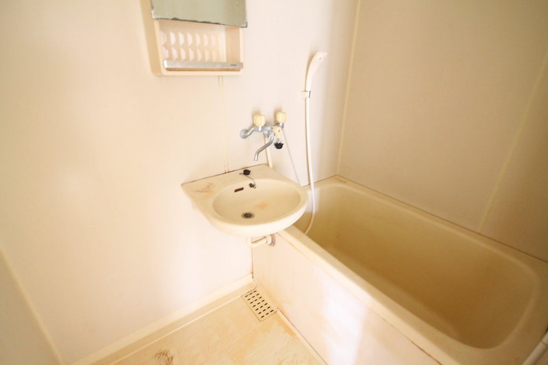 洗面設備　※同じ建物の他のお部屋です