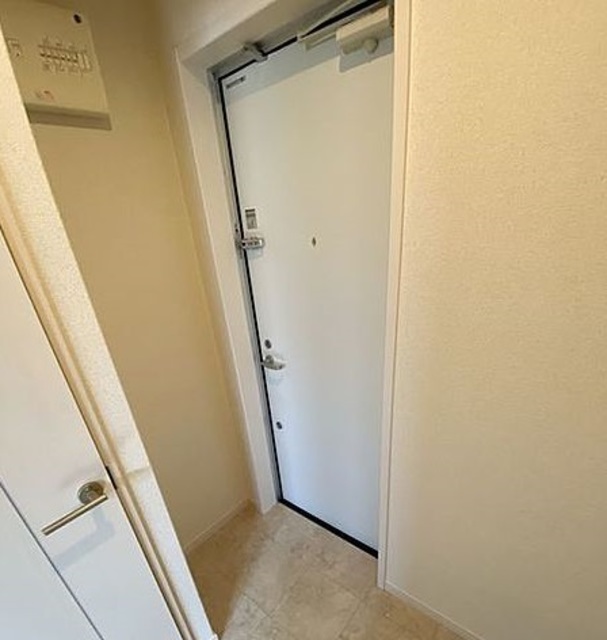 玄関　同一施工会社同一類似写真