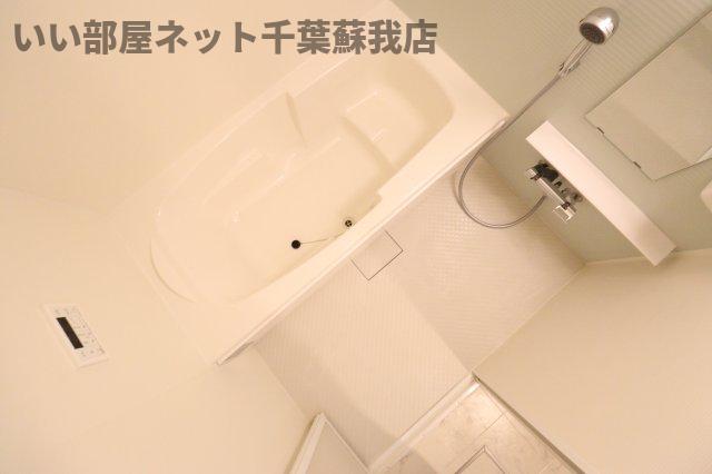 バス・シャワールーム　落ち着いた空間のお風呂です