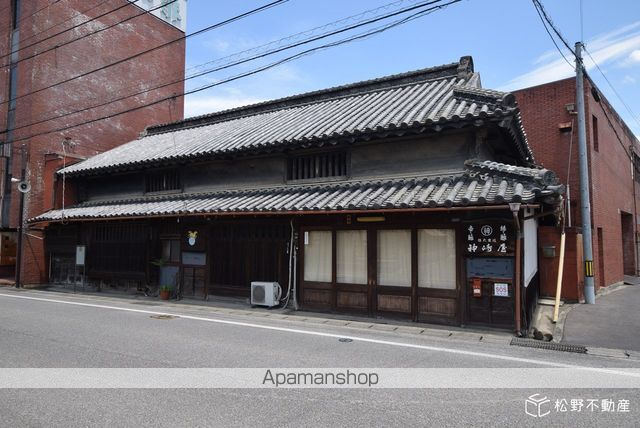 その他　神崎屋（その他）まで394m