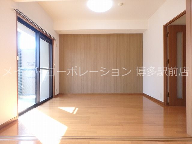 その他　※写真は棟内別部屋参考写真