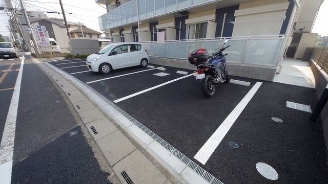 駐車場　敷地内駐車場