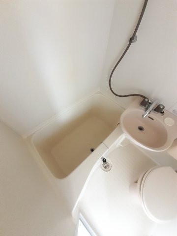 バス・シャワールーム　お風呂です