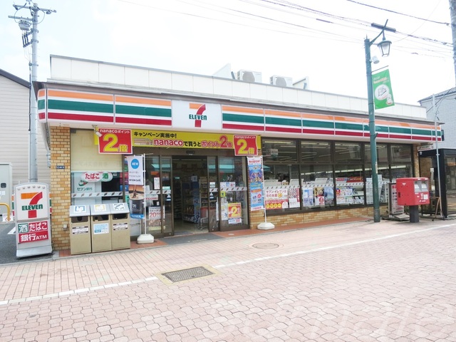 コンビニ　セブンイレブン北区堀船3丁目店（コンビニ）まで740m