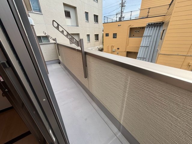バルコニー　折戸町2-1-2戸建賃貸