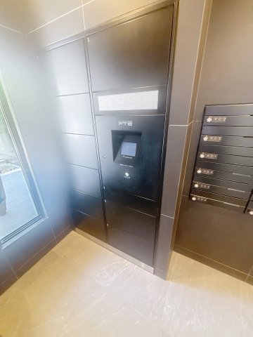 玄関　宅配BOX