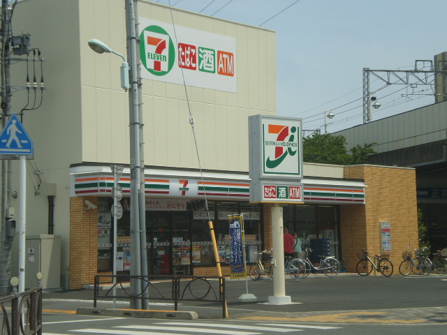コンビニ　セブンイレブン新柴又駅前（コンビニ）まで126m