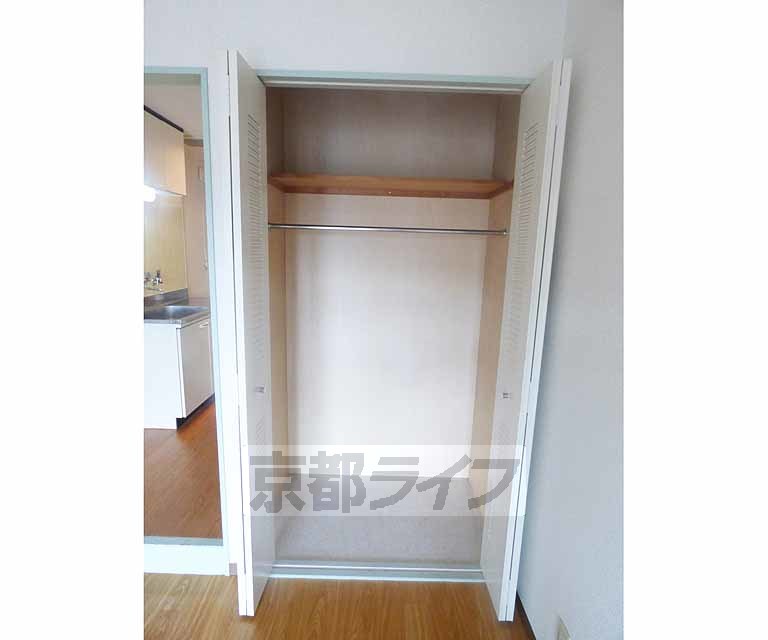 収納　広々とした収納です。