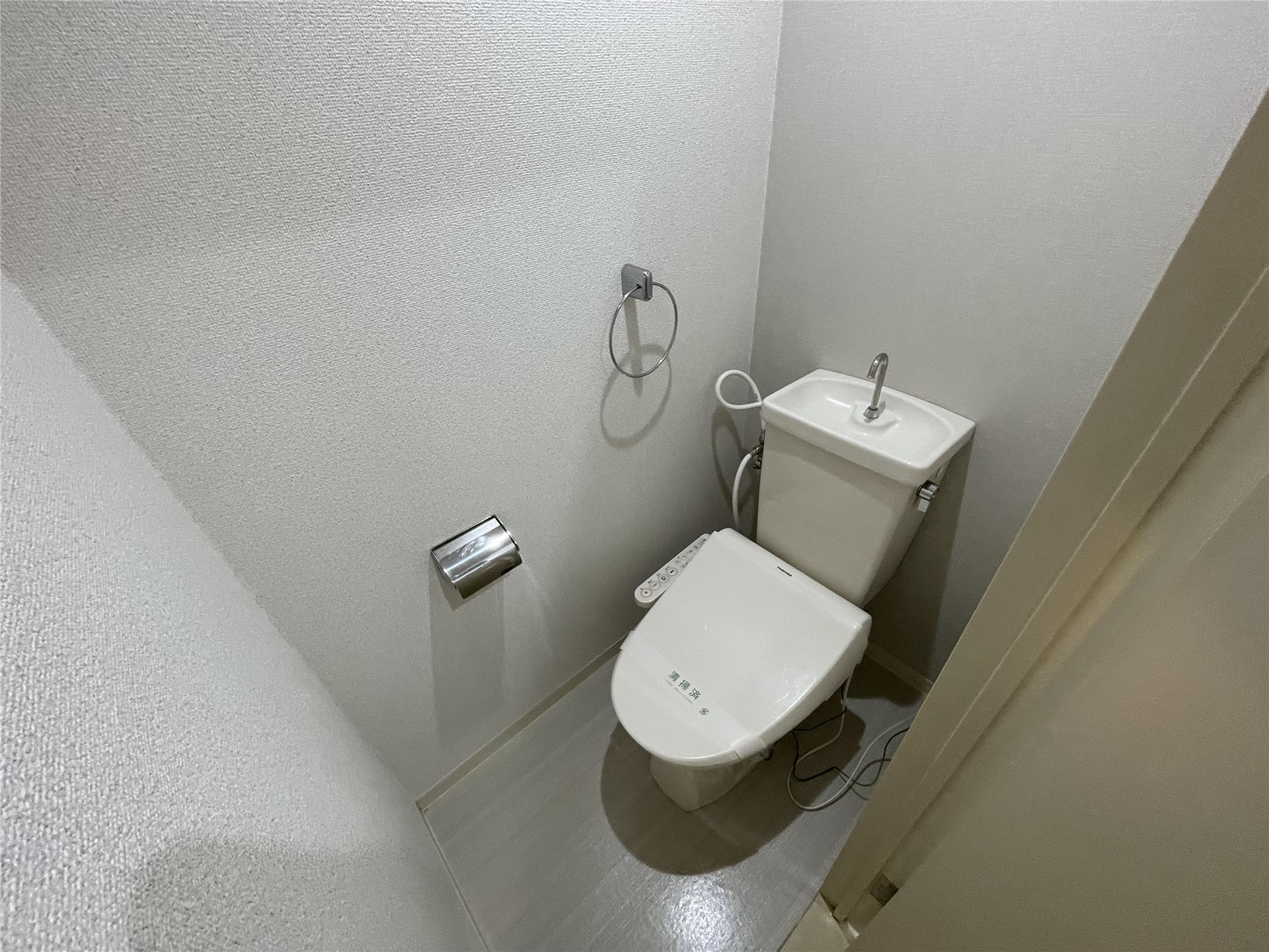 トイレ　ウォシュレット付きのトイレです
