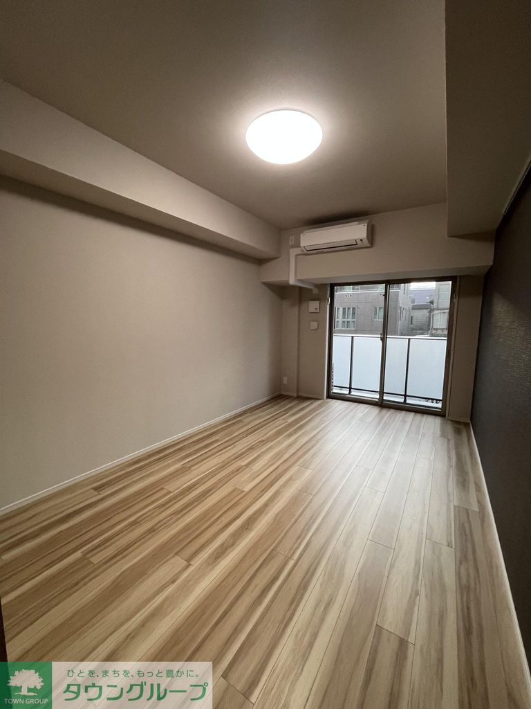 居室・リビング　※部屋ごとに内装が異なる場合がございます。