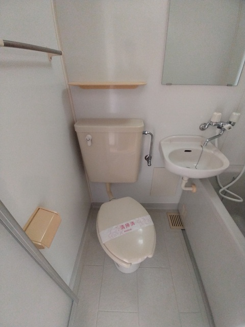 【グランヴェールII　Ａ棟のトイレ】